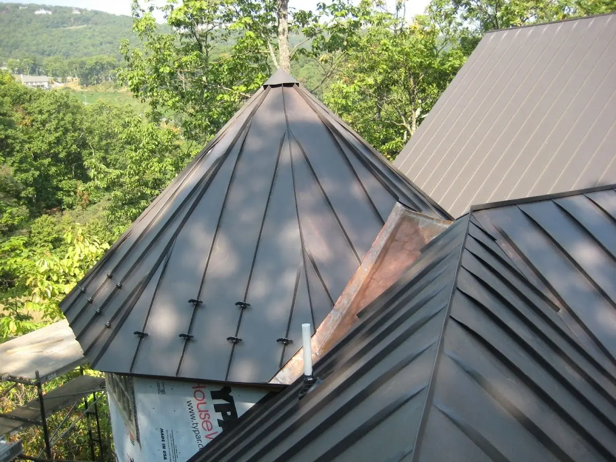 Professional Gutter Cleaning by Craftsman Roofing in Valinda
